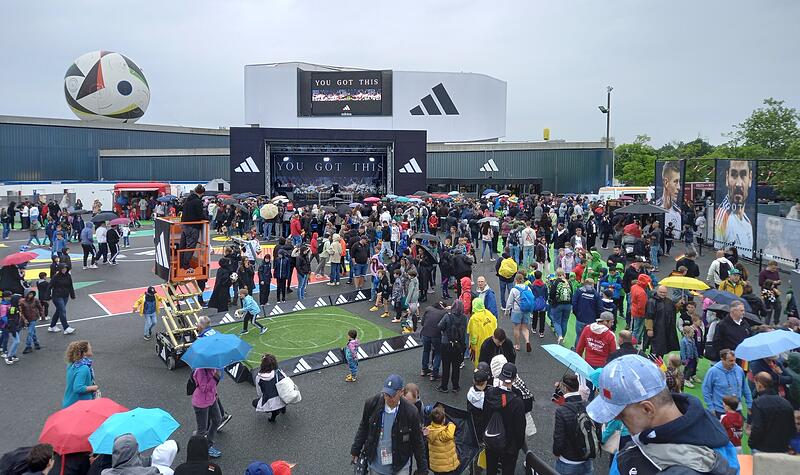 Ankunft deutsche Nationalmannschaft in Herzogenaurach Ankunft deutsche Nationalmannschaft in Herzogenaurach