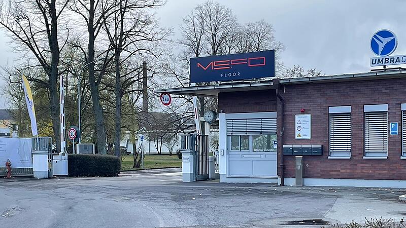 Blick auf die ehemalige &bdquo;Kufi&ldquo;-Wache, die das Eingangstor zum Gewerbepark bleibt.