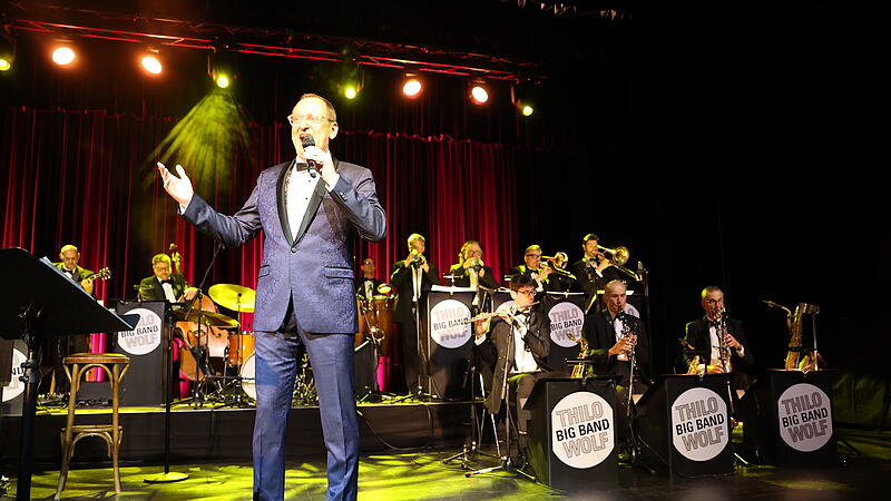 Volker Heißmann singt Udo Jürgens Begeisterte in Kulmbach: Volker Heißmann mit seinem Udo-Jürgens-Abend.