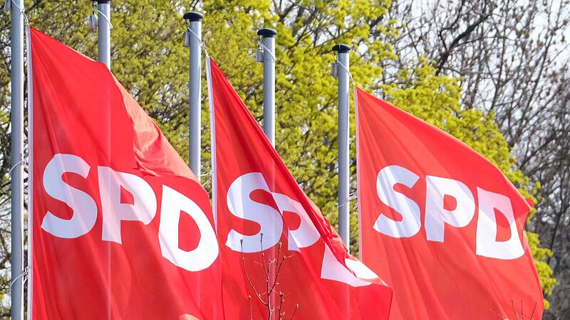 In der Hauptversammlung des SPD-Ortsvereins M&uuml;nnerstadt  ist der Vorstand im Amt best&auml;tigt worden.