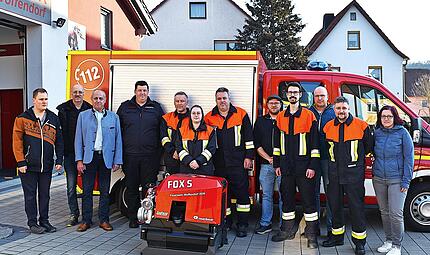 Die Führungskräfte der Ortswehr von Woffendorf, der Stützpunktwehr von Altenkunstadt sowie die Mitglieder der Kreisbrandinspektion von Lichtenfels waren ebenso dabei wie Bürgermeister Robert Hümmer, als die neue Tragkraftspritze für die Freiwillig... Die Führungskräfte der Ortswehr von Woffendorf, der Stützpunktwehr von Altenkunstadt sowie die Mitglieder der Kreisbrandinspektion von Lichtenfels waren ebenso dabei wie Bürgermeister Robert Hümmer, als die neue Tragkraftspritze für die Freiwillig...