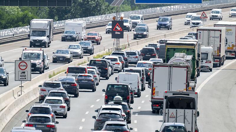 Stau auf der Autobahn Stau auf der Autobahn