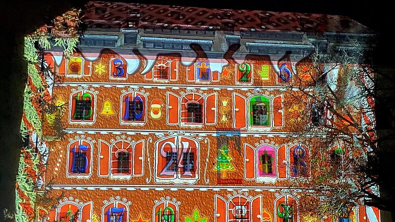 Der Hauptgewinn ist gezogen beim diesj&auml;hrigen Adventskalender in Forchheim &ndash; freuen kann sich eine Dame aus der Kreisstadt. Der Gewinn: ein nagelneues Auto.Forchheim & Fr&auml;nkische Schweiz