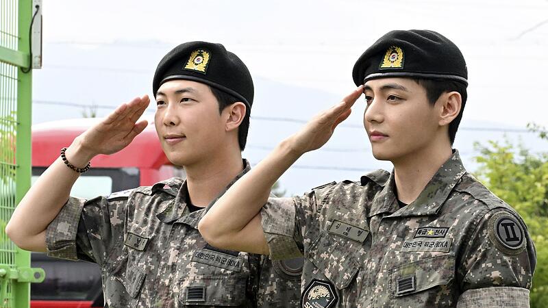 BTS-Mitglieder aus dem Milit&auml;rdienst entlassen