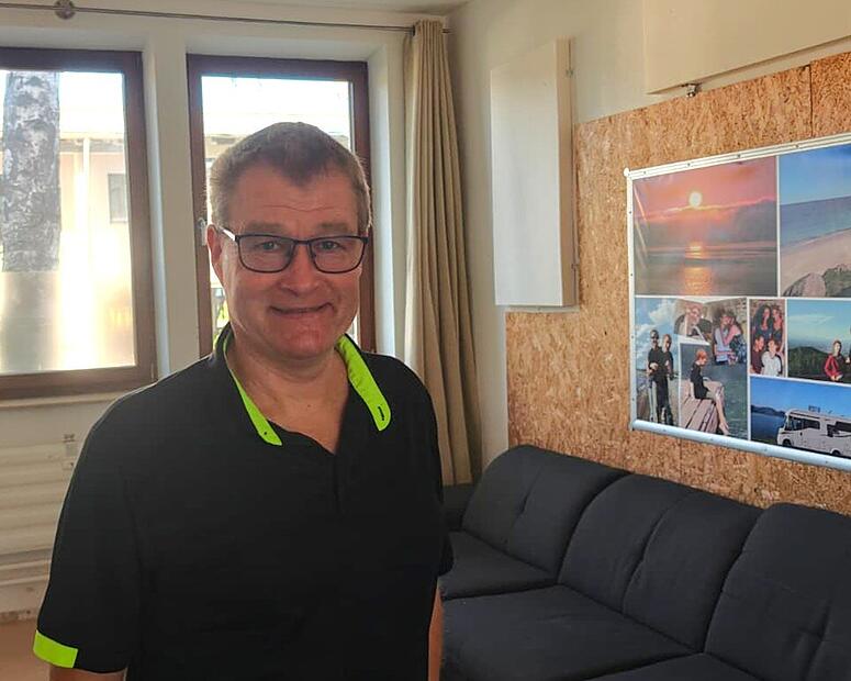 Stefan Bauerfeind in der Wohnung seines Sohnes JannikForchheim & Fr&auml;nkische Schweiz