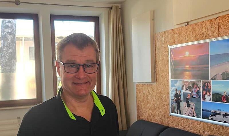 Stefan Bauerfeind in der Wohnung seines Sohnes JannikForchheim & Fr&auml;nkische Schweiz