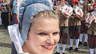 Claudia Kind ist die Vorsitzende der Heimatspielgemeinde M&uuml;nnerstadt. Ihre Hauptrolle: die Oberb&uuml;rgermeistersgattin Appolone.
