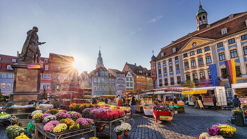 Der Wochenmarkt ist eines der Zugpferde für die Coburger Innenstadt. Jetzt ist der Verlust eines sehr traditionsreichen Stands zu beklagen. Der Wochenmarkt ist eines der Zugpferde für die Coburger Innenstadt. Jetzt ist der Verlust eines sehr traditionsreichen Stands zu beklagen.
