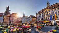 Der Wochenmarkt ist eines der Zugpferde für die Coburger Innenstadt. Jetzt ist der Verlust eines sehr traditionsreichen Stands zu beklagen.