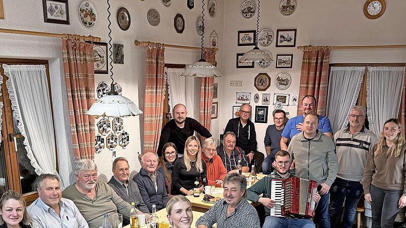 Alle aktiven Bl&auml;ser der Blaskapelle Niedermirsberg feierten den Jahresabschluss.