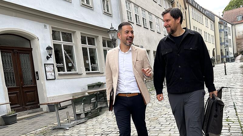 Auf dem Weg zu einer Kulturstrategie für Coburg: Dritter Bürgermeister Can Aydin (links) mit dem Berater Patrick S. Föhl
