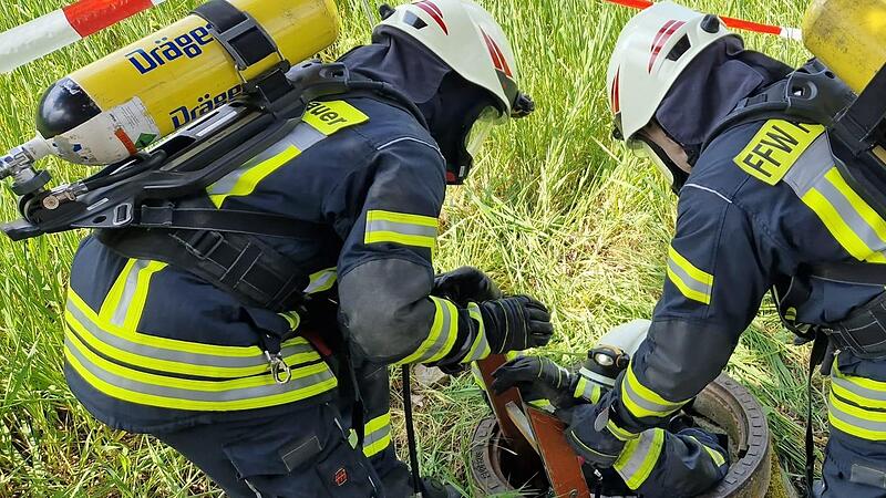 Die Feuerwehrmänner aus Poppenlauer bei einem Atemschutzworkshop.