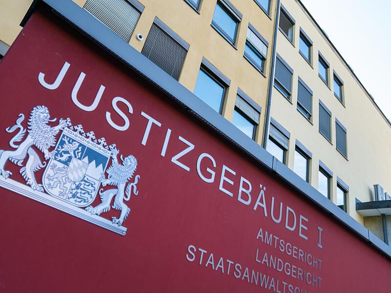Vor dem Landgericht Coburg hat am Donnerstag der Prozess gegen einen mutmaßlichen Brandstifter begonnen.