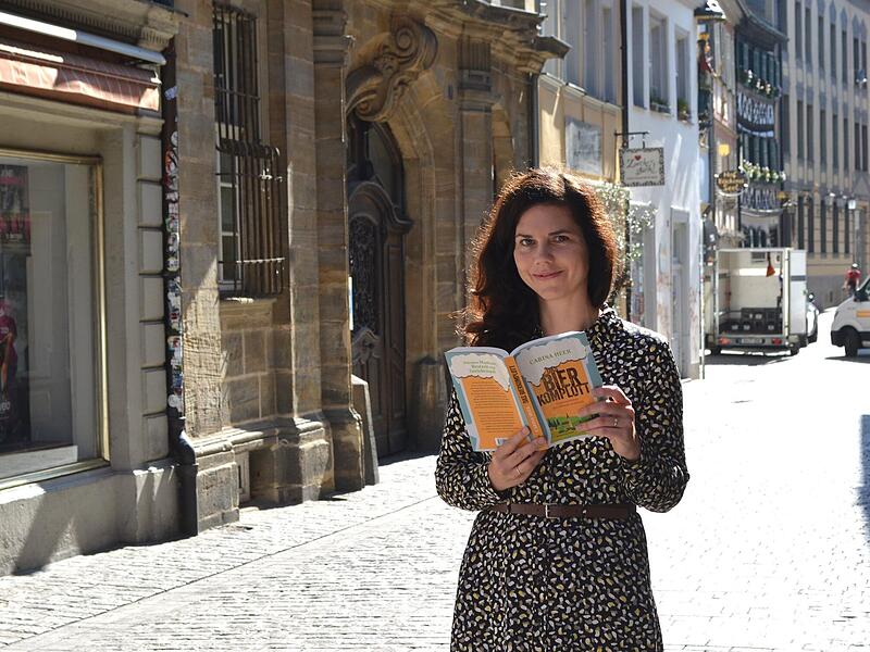 Die Bamberger Autorin Carina Heer hat den Schritt gewagt und ihren Debütroman veröffentlicht. Seit Kurzem ist „Das Bierkomplott“ zu haben. Das Buch bringt sie jetzt vors Amtsgericht.