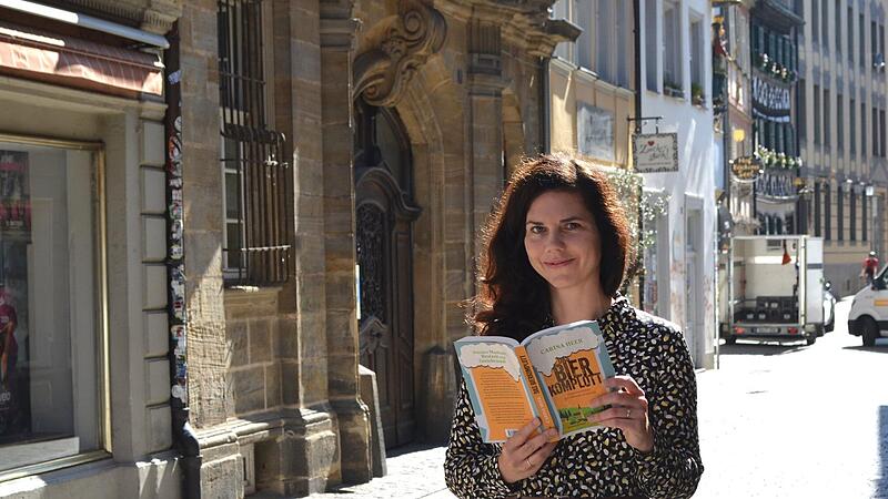 Die Bamberger Autorin Carina Heer hat den Schritt gewagt und ihren Deb&uuml;troman ver&ouml;ffentlicht. Seit Kurzem ist &bdquo;Das Bierkomplott&ldquo; zu haben. Das Buch bringt sie jetzt vors Amtsgericht.