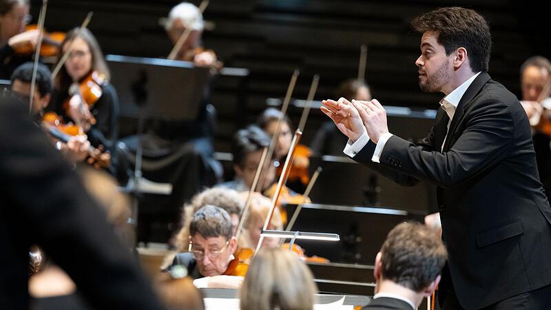 Dirigent Lahav Shani und die Münchner Philharmoniker