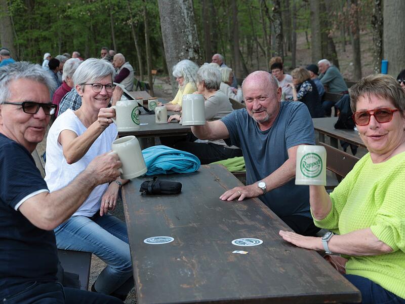 Der Roppelt-Keller in Stiebarlimbach hat am Freitag seinen Betrieb aufgenommen.