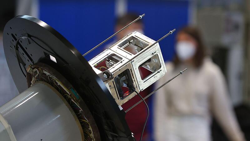 Kleinsatelliten im Zentrum fur Telematik