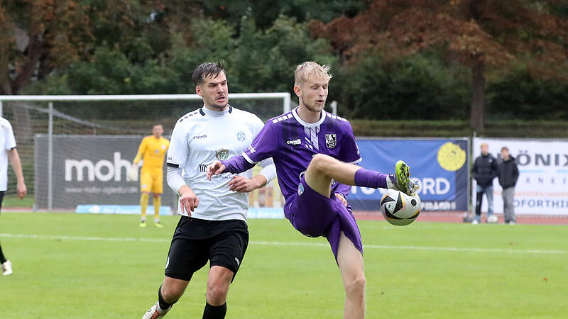 Nico Zietsch (am Ball) und der FC Eintracht Bamberg wollen am Samstag wieder dreifach punkten.