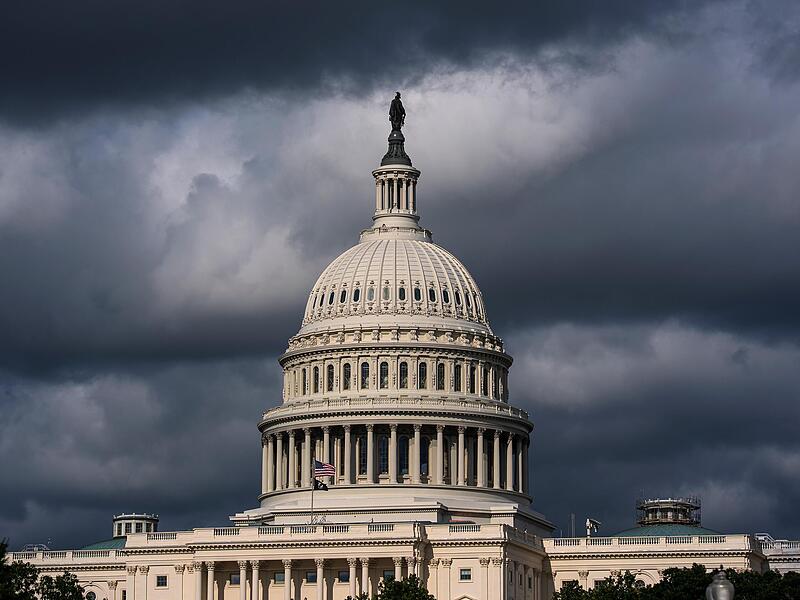 Der Himmel über dem Kapitol in Washington ist verdunkelt. Der Krieg gegen den Iran hat Trump, Houdini der Politik, als Kleindarsteller entlarvt. Seiner mächtigen Armee gelang es nicht, das Mullah-Regime zu fesseln. Der Himmel über dem Kapitol in Washington ist verdunkelt. Der Krieg gegen den Iran hat Trump, Houdini der Politik, als Kleindarsteller entlarvt. Seiner mächtigen Armee gelang es nicht, das Mullah-Regime zu fesseln.