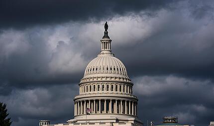 Der Himmel &uuml;ber dem Kapitol in Washington ist verdunkelt. Der Krieg gegen den Iran hat Trump, Houdini der Politik, als Kleindarsteller entlarvt. Seiner m&auml;chtigen Armee gelang es nicht, das Mullah-Regime zu fesseln.