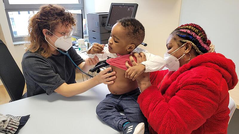 In der neuen Arztpraxis, die der ermordete Stefan S. mit geplant hat, haben Kinderärztin Silvia Fernandez-Rodriguez und ihre Kollegen die ersten kleinen Patienten behandelt.