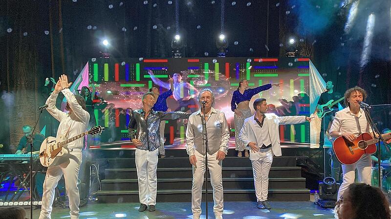 „The Italian Bee Gees“ mit dem Musical „Massachusetts“ begeistern in Bad Kissingen. „The Italian Bee Gees“ mit dem Musical „Massachusetts“ begeistern in Bad Kissingen.