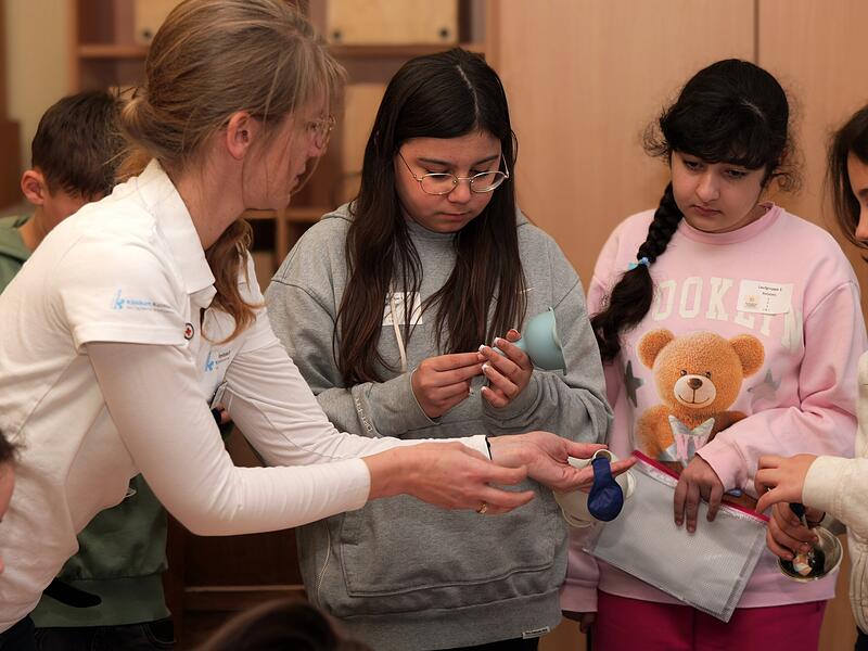 An der Station des Klinikums Kulmbach geht es um Gesundheit und Wohlergehen - ein gesundes Leben f&uuml;r alle Menschen jeden Alters gew&auml;hrleisten und ihr Wohlergehen f&ouml;rdern.