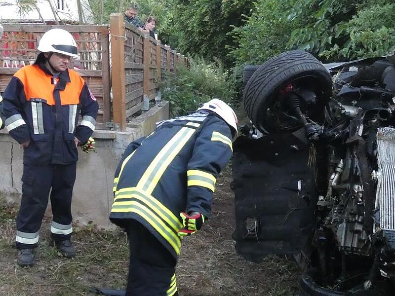 Bei einem schweren Verkehrsunfall auf der Bundesstraße 26 nahe Eltmann ist am frühen Sonntagmorgen (10. Juli) ein Autofahrer verletzt worden.