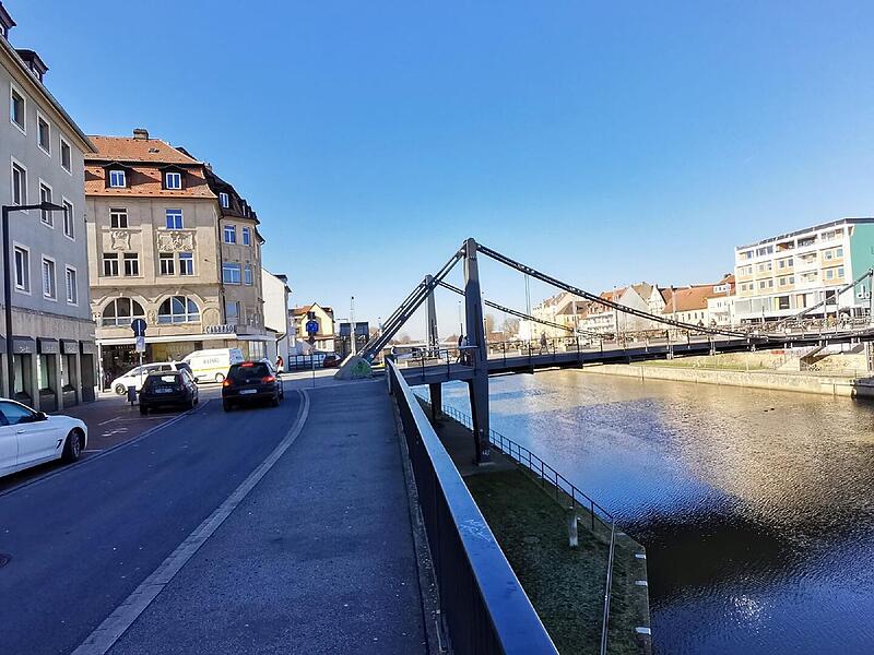 Bamberg: Betrunkener Mann benutzt sein Fahrrad als Wurfgeschoss