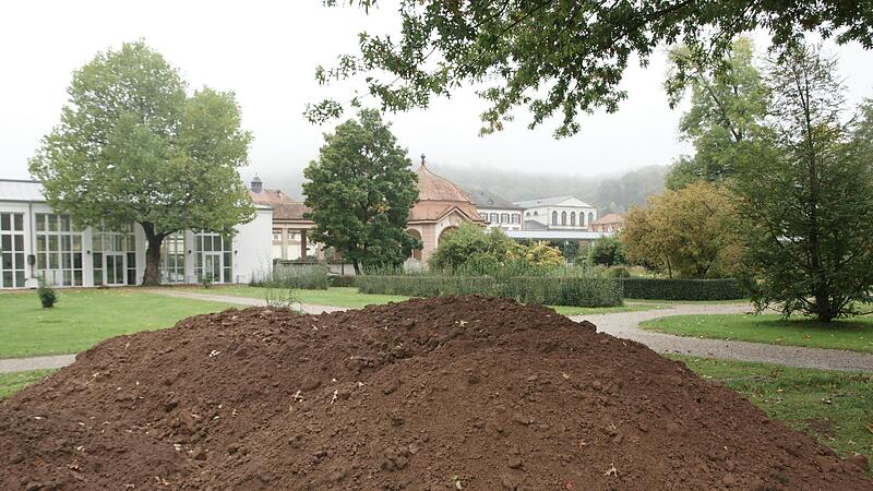 Noch gibt es vom Wandelgarten im Staatsbad nur Sand zu sehen.