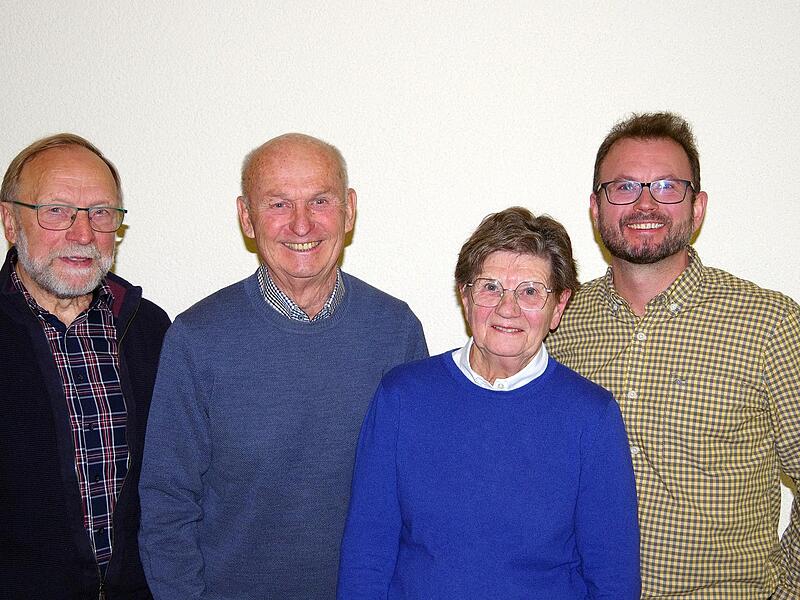 Beim Nüdlinger Verein „Frederic – Hilfe für Peru e. V.“ wurde Dr. Arno Wielgoss (rechts) an die Spitze des Vereins gewählt und folgt damit seinem Vater Gerhard Wielgoss (2.v.l.) als Gründungsvorsitzenden. Mit im Bild: 2. Vorsitzende Francoise Wiel...
