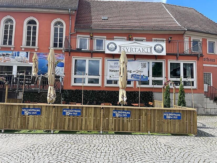 Das &bdquo;Syrtaki&ldquo; er&ouml;ffnet am Dienstag, 27. Mai, ab 17 Uhr.