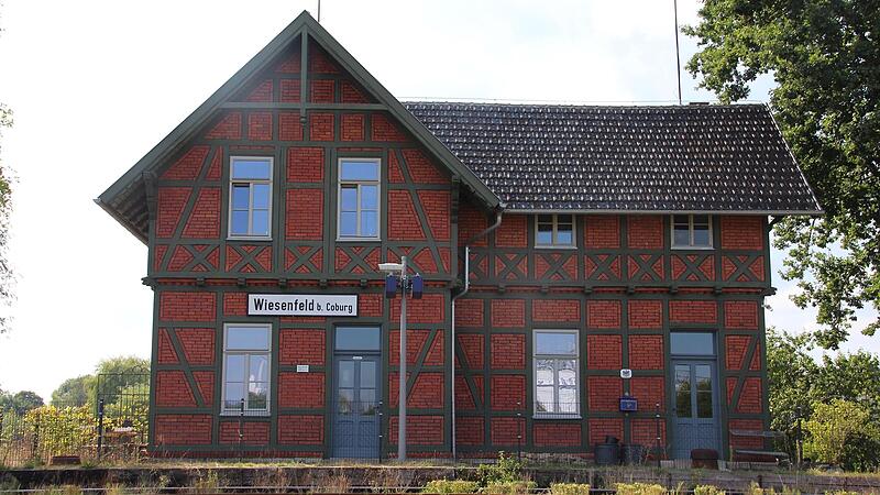 Der Bahnhof in Wiesenfeld zählt zu den prämierten Gebäuden. Am Sonntag, 11. September, kann er von 10 bis 16 Uhr beim „Tag des offenen Denkmals“ besichtigt werden.