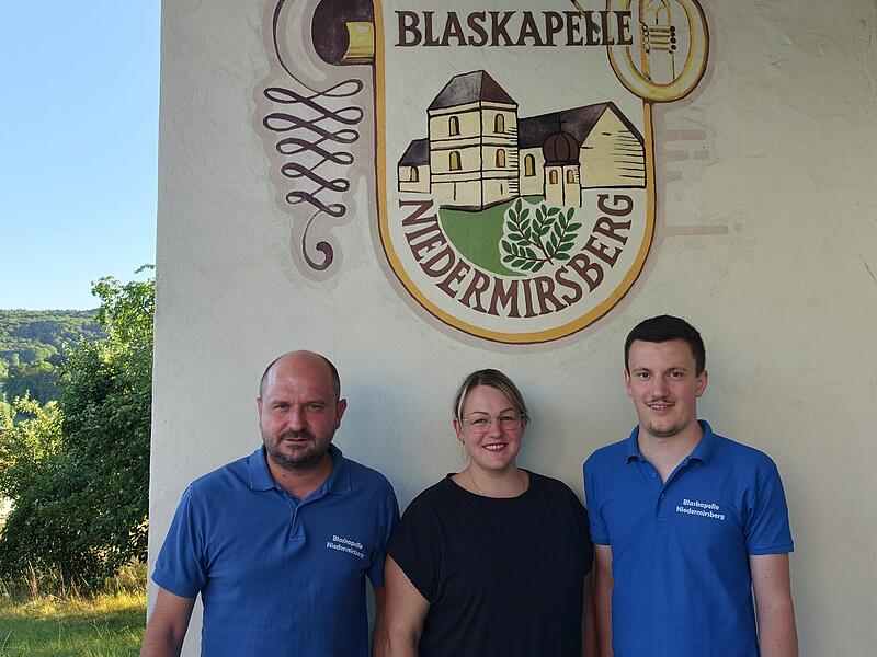 Von links: Sebastian Götz, Helene Kropfelder und Jakob Längenfelder von der Blaskapelle Niedermirsberg.Forchheim & Fränkische Schweiz Von links: Sebastian Götz, Helene Kropfelder und Jakob Längenfelder von der Blaskapelle Niedermirsberg.Forchheim & Fränkische Schweiz