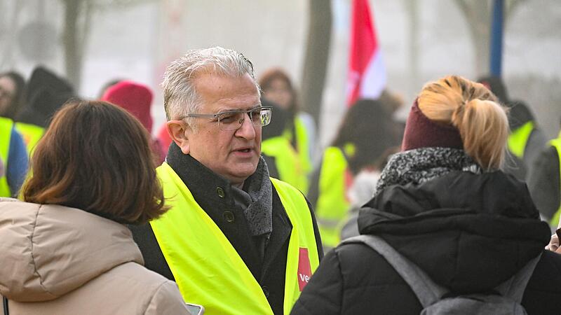 Felix Holland will die Perspektive auf die Zukunft der Schlachthof-Besch&auml;ftigten lenken.