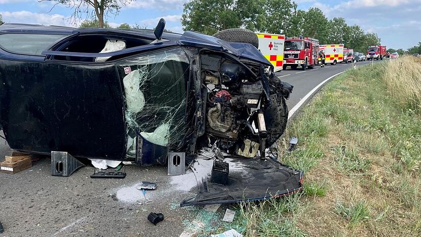 Alleine beteiligt verlor der Autofahrer auf der Staatsstra&szlig;e 2260 zwischen Nordheim und Volkach die Kontrolle &uuml;ber sein Fahrzeug.