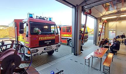 Einweihung der Fahrzeuge Einweihung der Fahrzeuge