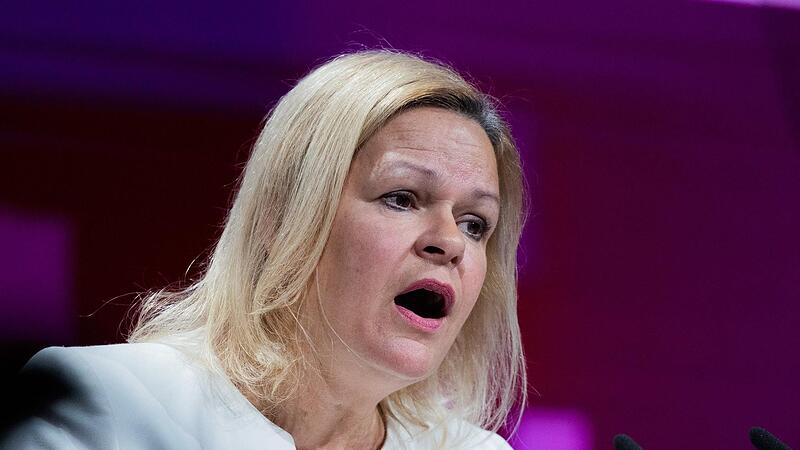 Bundesinnenministerin Nancy Faeser (SPD)   will den Erwerb  und Besitz von Waffen  weiter einschr&auml;nken.