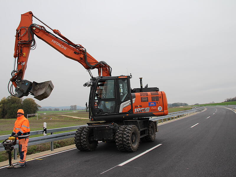 Neue Trasse der Staatsstra&szlig;e 2205 zwischen Coburg und Wiesenfeld
