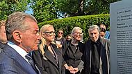 Michel Friedmann wird von Katharina Wagner durch die Ausstellung gef&uuml;hrt.Michael Benz