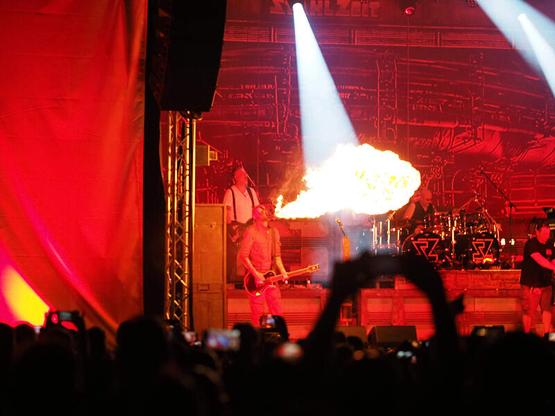 Die Rammstein-Tribute-Band live auf dem Gel&auml;nde der KulturfabrikStahlzeit am 18. Juni in Cortendorf