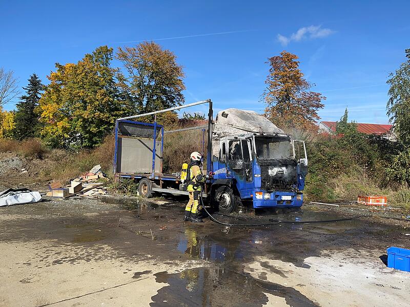 Ausgebrannter LKW Himmelkron