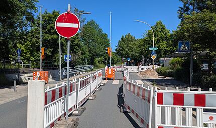 Am Kulmbacher Schwedensteg ist die Stra&szlig;e momentan wegen einer Baustelle nur stadteinw&auml;rts befahrbar.
