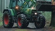Traktor, Traktorschaufel, Traktorunfall, Wald, Baum, Radlader