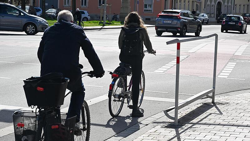 Mit den neuen Ampeltrittbrettern wissen Radler oft noch nichts anzufangen.