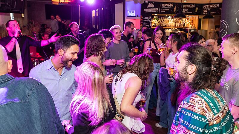 Im vergangenen Jahr war beim Honky Tonk Festival in der W&uuml;rzburger Bar "Wohnzimmer" noch gute Laune bei Livemusik angesagt. In diesem Jahr wird das Festival ausfallen (Archivbild).