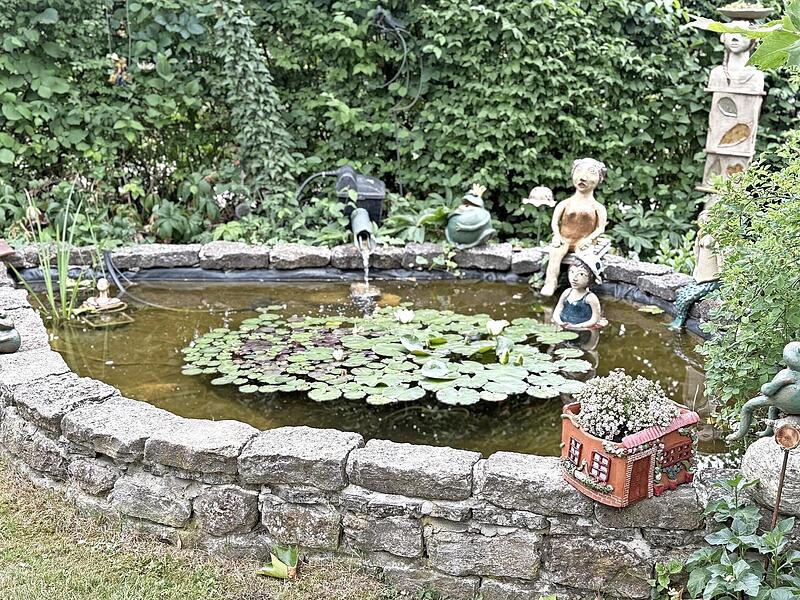 Für die Eröffnung wurde der Garten der Familie Steidl gewählt. Für die Eröffnung wurde der Garten der Familie Steidl gewählt.