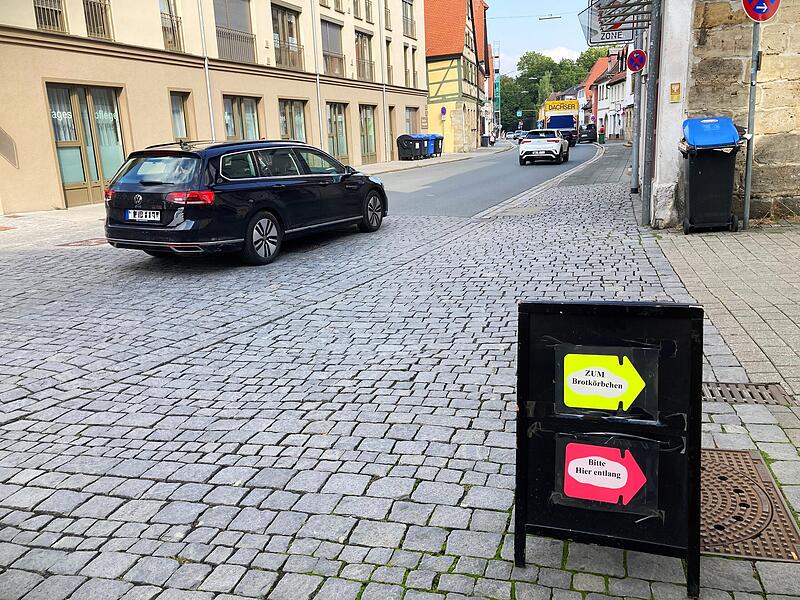 Gut ausgeschildert: Der Weg zu Forchheims Bäckerei-Hoffnung.Forchheim & Fränkische Schweiz Gut ausgeschidert: Der Weg zur Forcheims Bäckerei-Hoffnung.