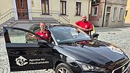 In Kronach will die Agentur für Haushaltshilfe Entlastung bringen Teamleiterin Ramona Suk und Teamkoordinator Morgan Ware